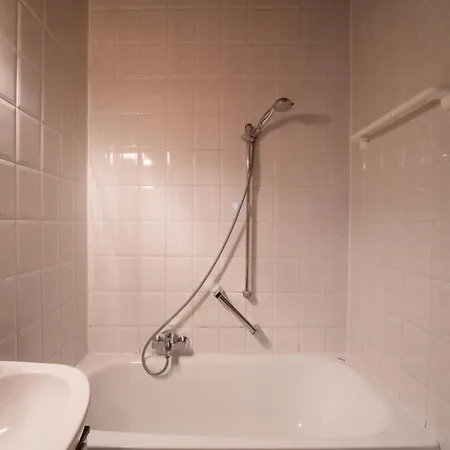 Zeewind 223 With Parking By Interhome * ブレーデネ