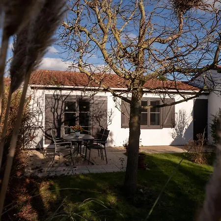 Zeewind 223 With Parking By Interhome ブレーデネ