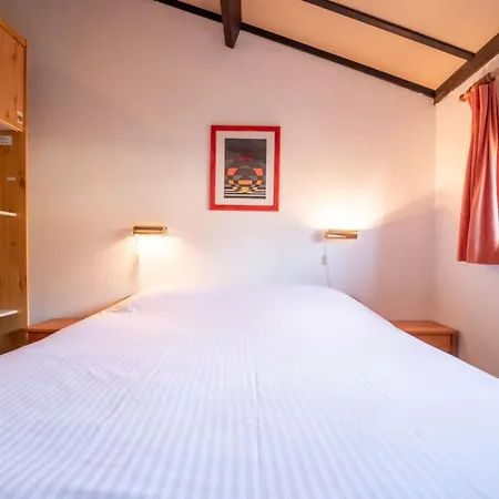 Zeewind 223 With Parking By Interhome 別荘