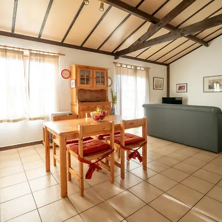 Zeewind 223 With Parking By Interhome 別荘 *