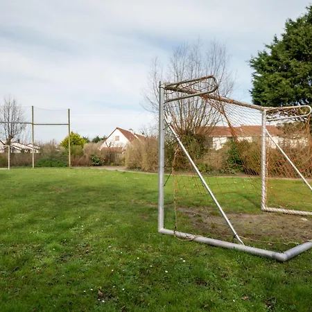 Zeewind 223 With Parking By Interhome 別荘